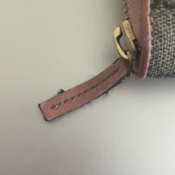 GUCCI Monogram GG Logo Ribbon PVC Zip Around Long Wallet - Picture 14 of 14